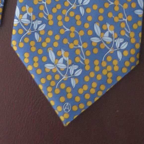 ❤️NWT ARNYS PARIS Blue Gold Berries and Leaves Pattern 100% Silk Necktie Tie - Picture 3 of 6